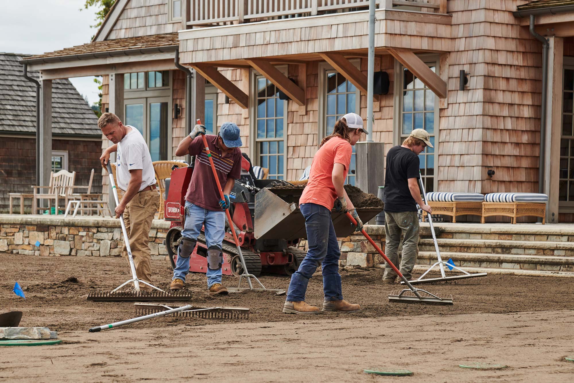 PL-workers-paving-lawn